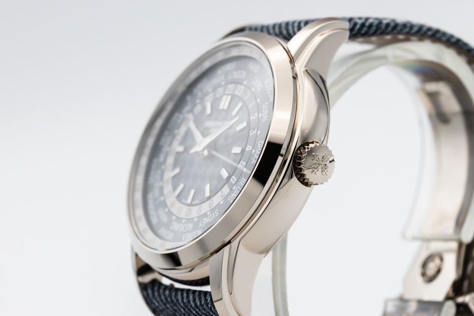 Patek Philippe Complications 5330G-001 Image 2
